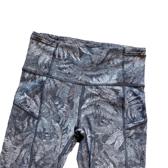 Lululemon Fast & Free Crop (19") - Kindred Spirit Alpine White Multi size 4 - Picture 7 of 16